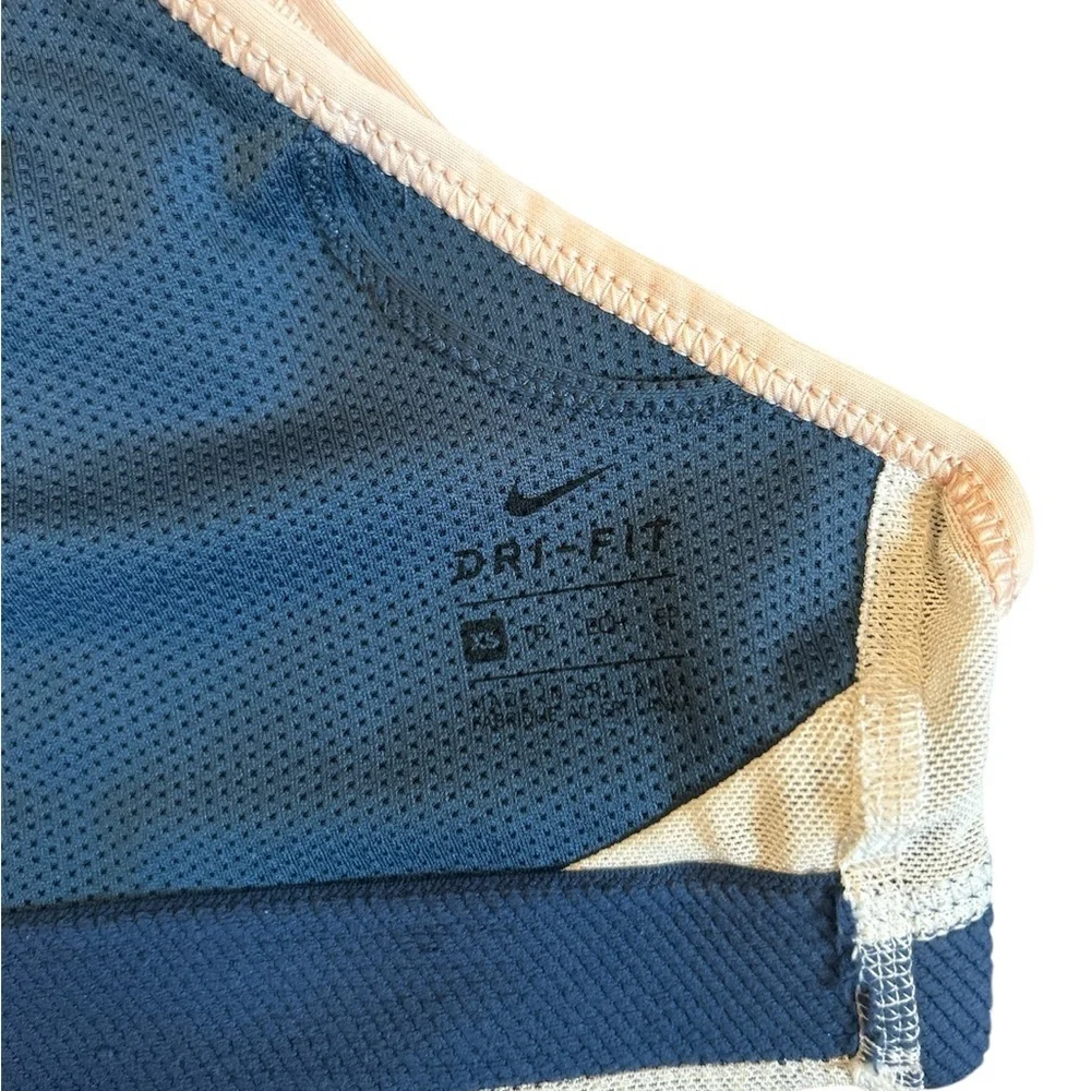 Nike Lot of 2 Sports Bras XS Windrunner Cross Back & Nike Pro Swoosh Padded - Picture 9 of 16